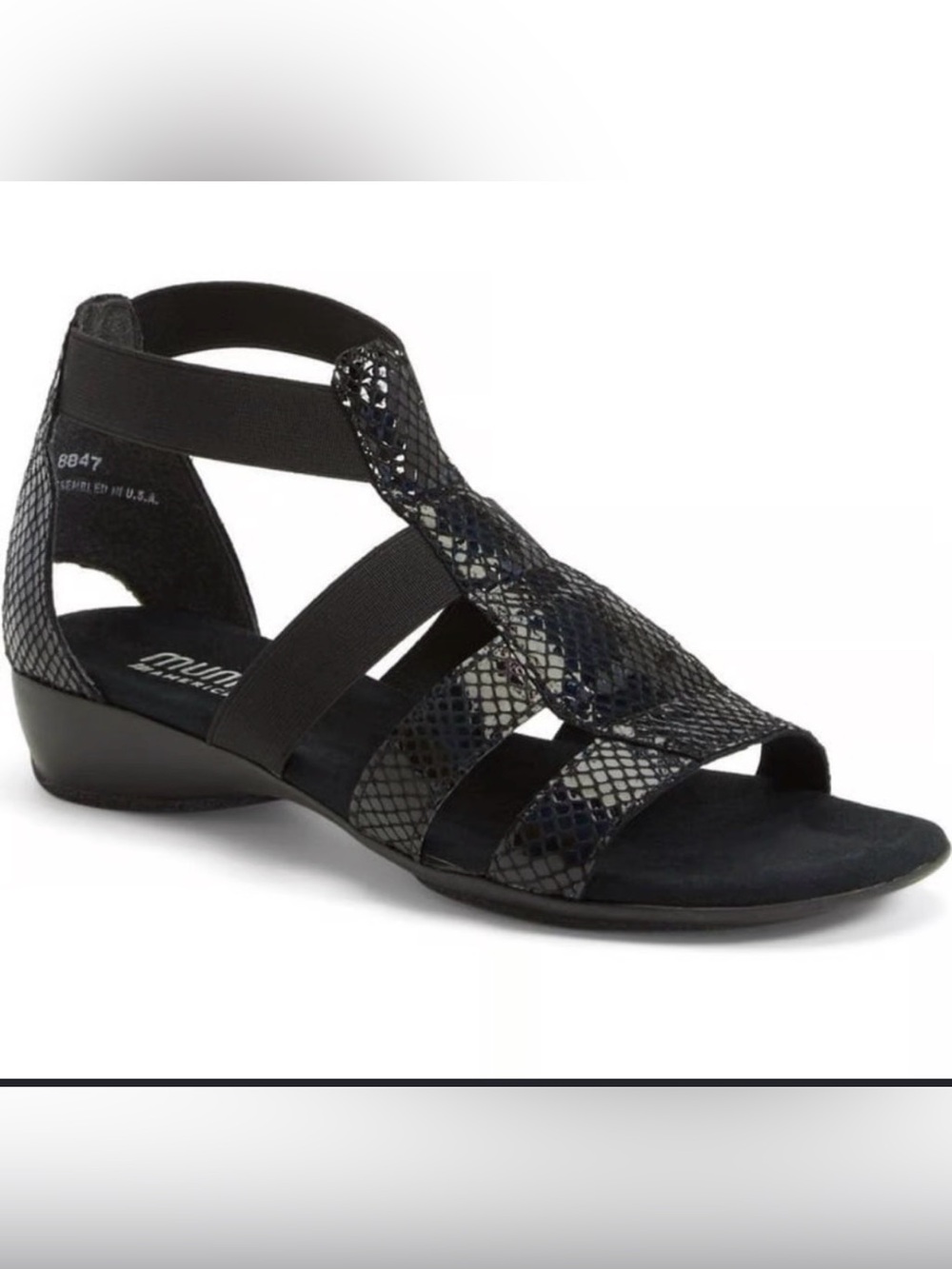 Munro Strappy Sandals Black SnakeSkin Low Heel Wedge Elastic comfort shoes 9.5 N